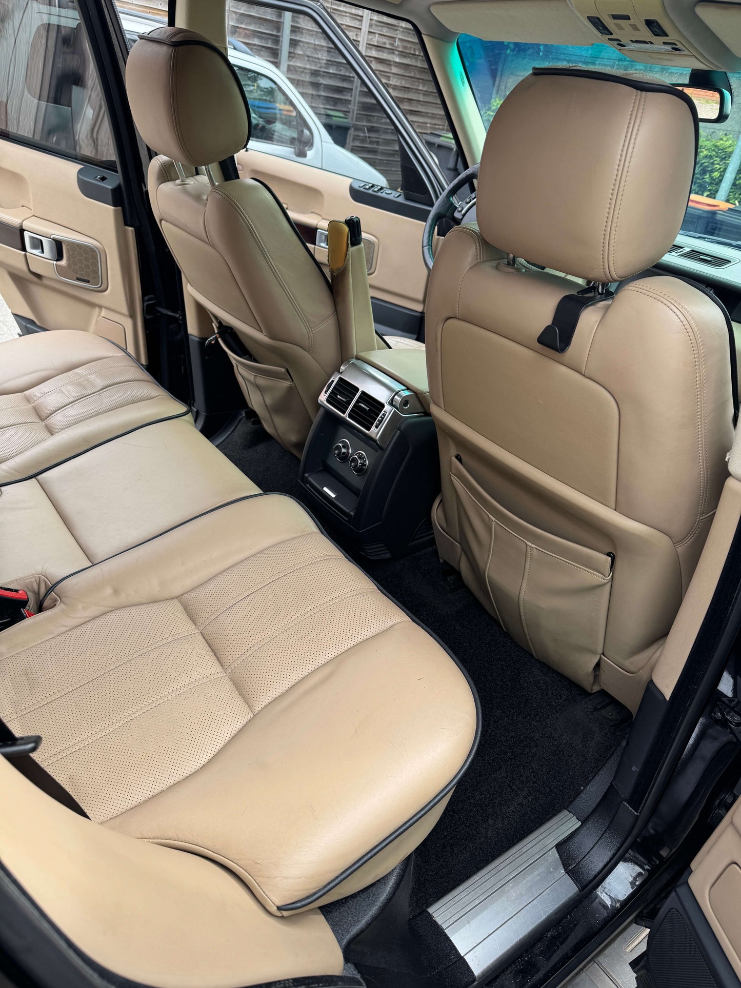volledige interieurreiniging, premium autopoets, auto detailen interieur, autopoets Tilburg, showroom staat