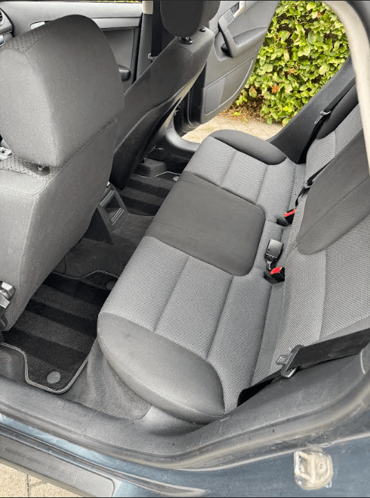 interieur dieptereiniging, vlekken verwijderen auto, geur verwijderen auto, stoomreinigen auto, auto geurvrij maken
