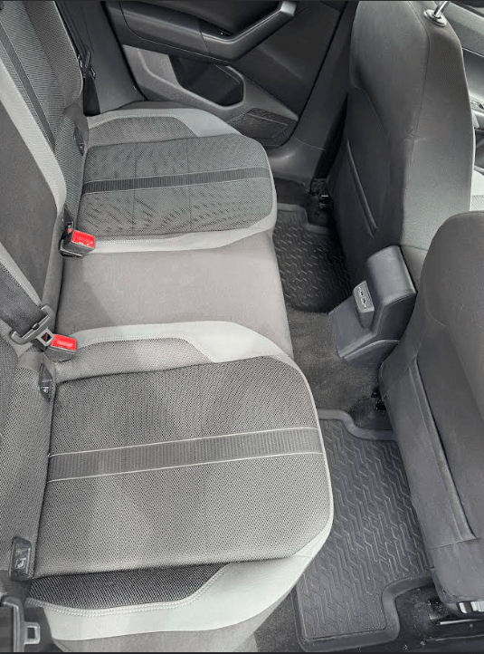 interieur dieptereiniging, vlekken verwijderen auto, geur verwijderen auto, stoomreinigen auto, auto geurvrij maken
